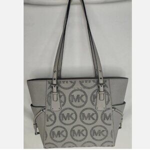 Pre-Owned Michael Michael Kors Voyager East West Leather Pearl Gray Tote Bag